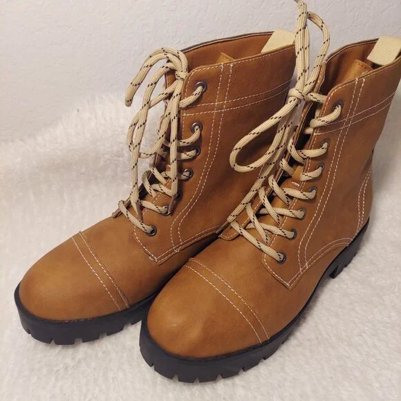 NWOT Jodi Women’s Tan Lace-Up Combat Boot Fall Winter Fashion Size 10 - Picture 3 of 10